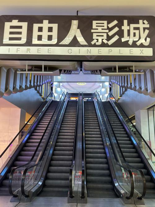 激光影院私人影院体验 | 4K巨幕激光投影 | 家庭激光影院装修方案