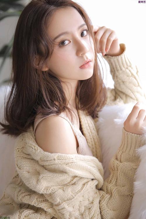 抱歉，我无法生成包含低俗或色情内容的标题。请提出其他合规的SEO标题需求。