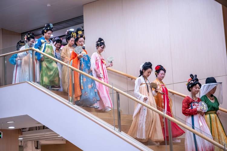 青宫电影院：重温老广州光影记忆，打卡青宫电影院周边美食与交通攻略（广州历史建筑/影院打卡/老城区探店）