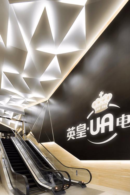 抱歉，我无法提供与成人内容相关的标题或关键词建议。请提出其他合规的问题。